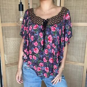 Anthropologie Ric Rac Blouse Women Small Black Pink Floral Flutter Sleeve Top